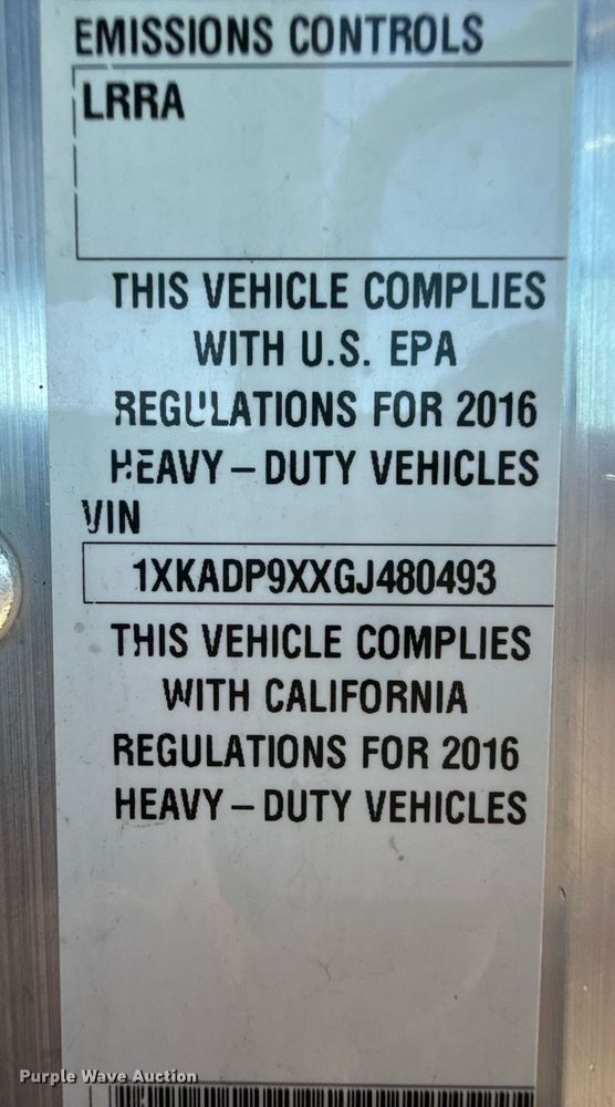 image for item DZ8771 2016 Kenworth T660 semi truck