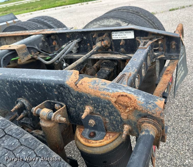 image for item EB2797 2010 International Prostar truck cab and chassis