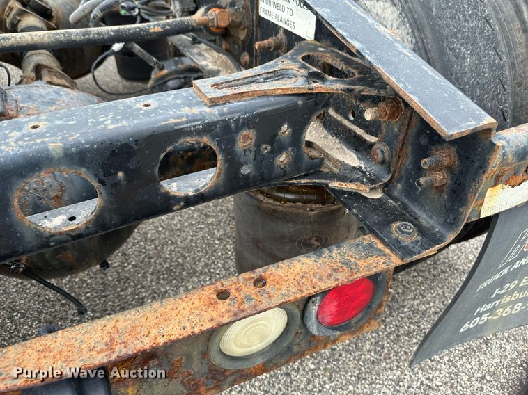 image for item EB2797 2010 International Prostar truck cab and chassis