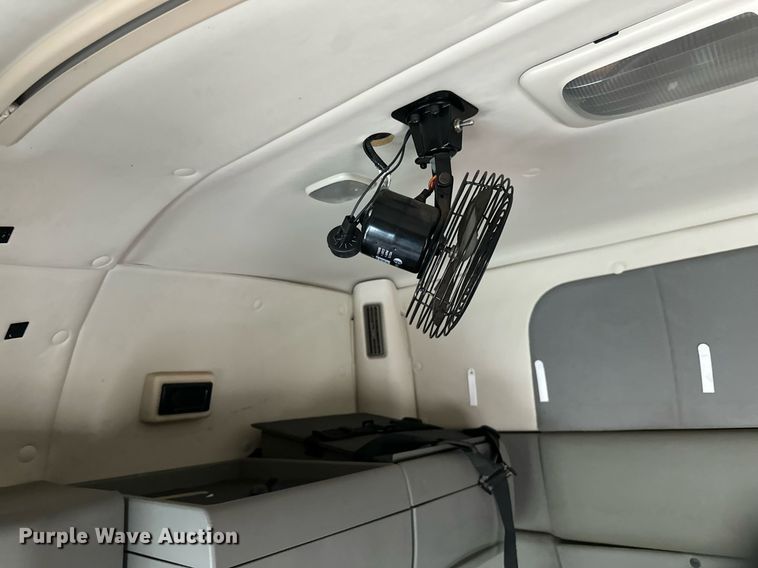 image for item EB2797 2010 International Prostar truck cab and chassis