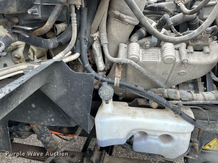 image for item EB2797 2010 International Prostar truck cab and chassis