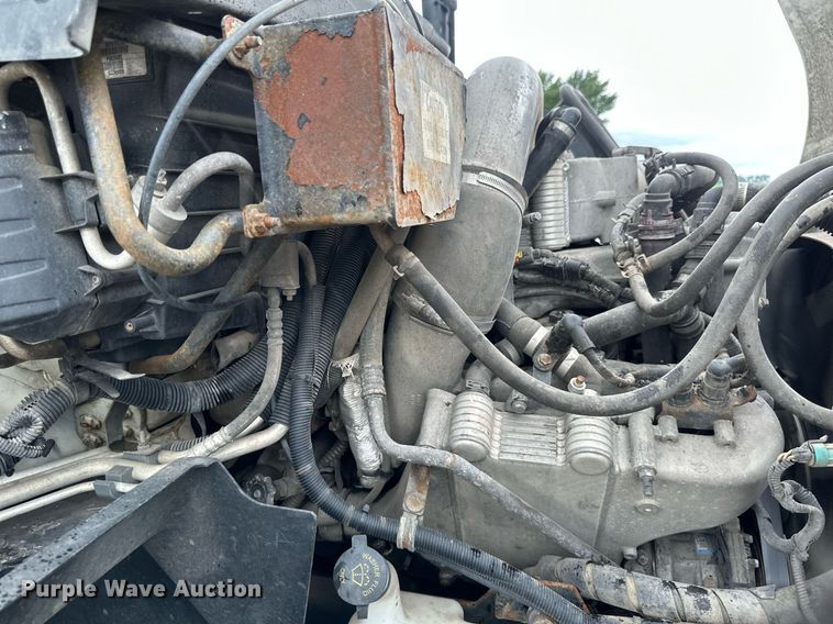 image for item EB2797 2010 International Prostar truck cab and chassis