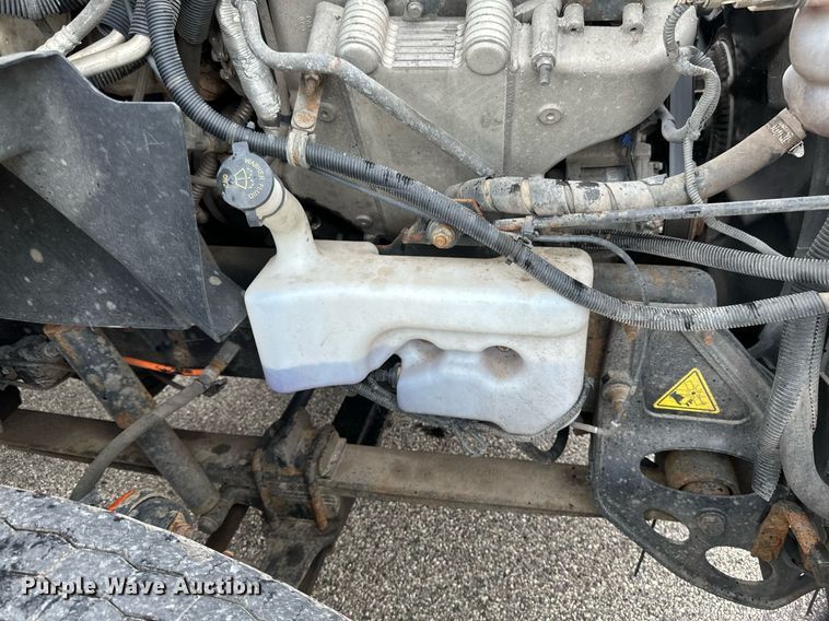 image for item EB2797 2010 International Prostar truck cab and chassis