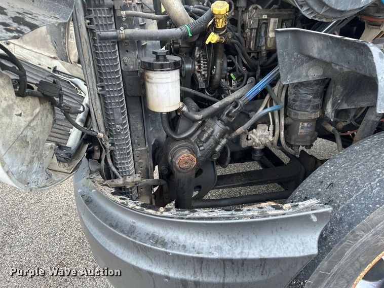 image for item EB2797 2010 International Prostar truck cab and chassis