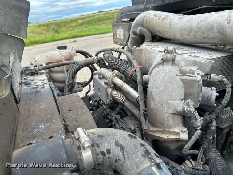 image for item EB2797 2010 International Prostar truck cab and chassis