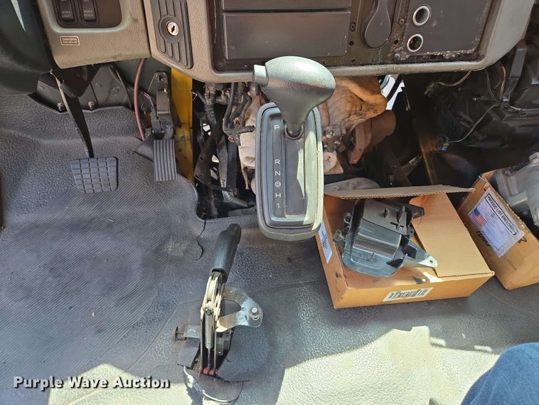 image for item EC0979 2012 International 4300  box truck