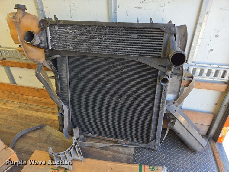 image for item EC0979 2012 International 4300  box truck