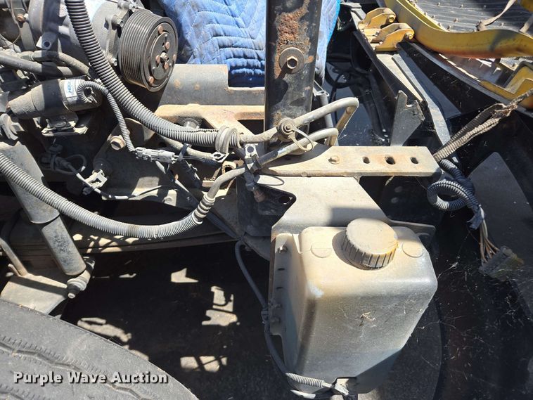 image for item EC0979 2012 International 4300  box truck