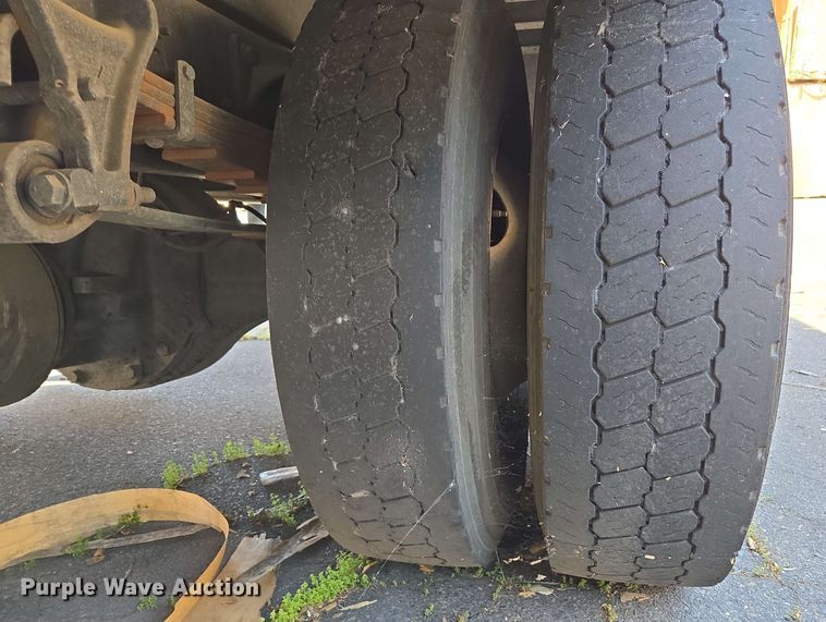 image for item EC0979 2012 International 4300  box truck