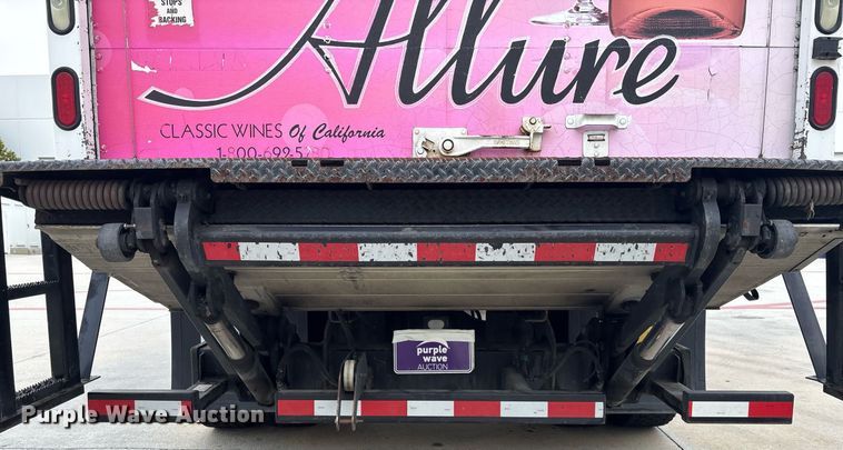 image for item EC1081 2013 Freightliner M2 box truck