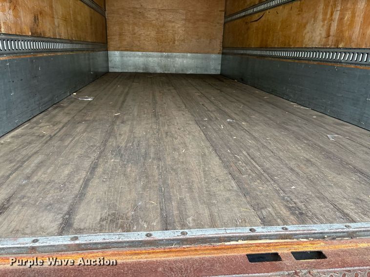 image for item EC1081 2013 Freightliner M2 box truck