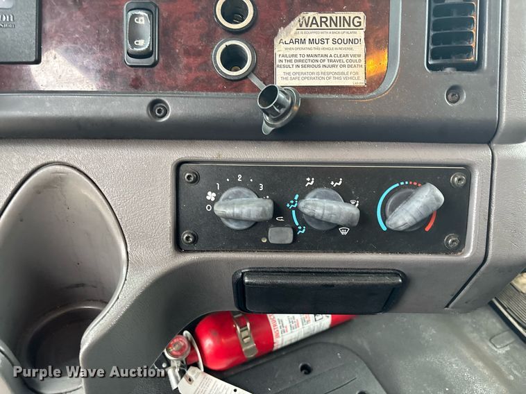 image for item EC1081 2013 Freightliner M2 box truck