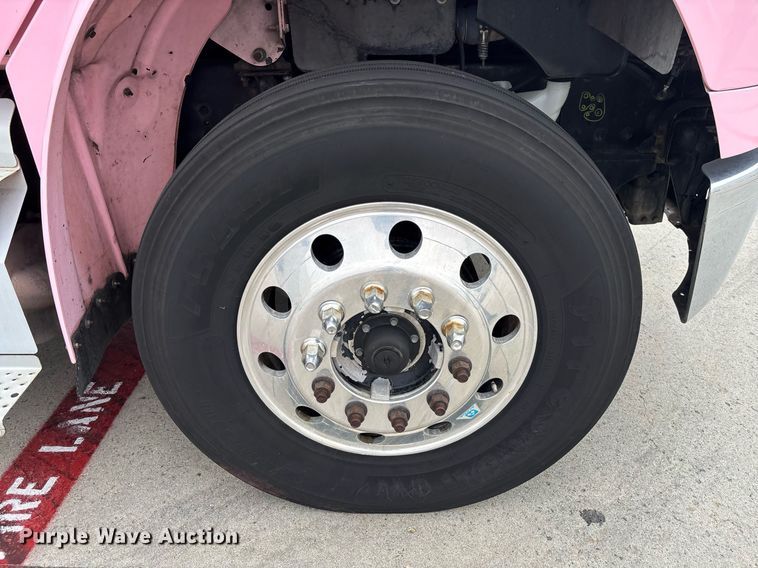 image for item EC1081 2013 Freightliner M2 box truck