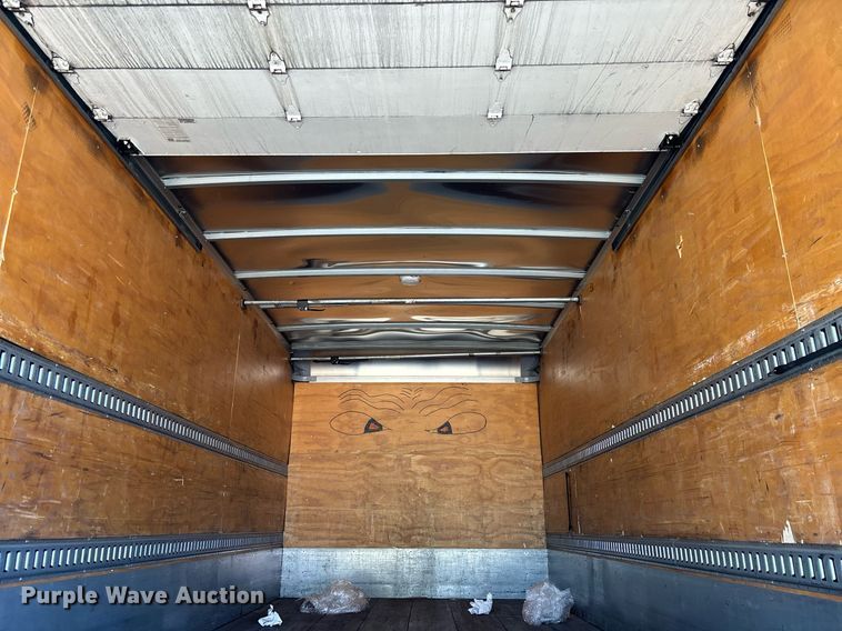 image for item EC1084 2014 Freightliner M2106 box truck