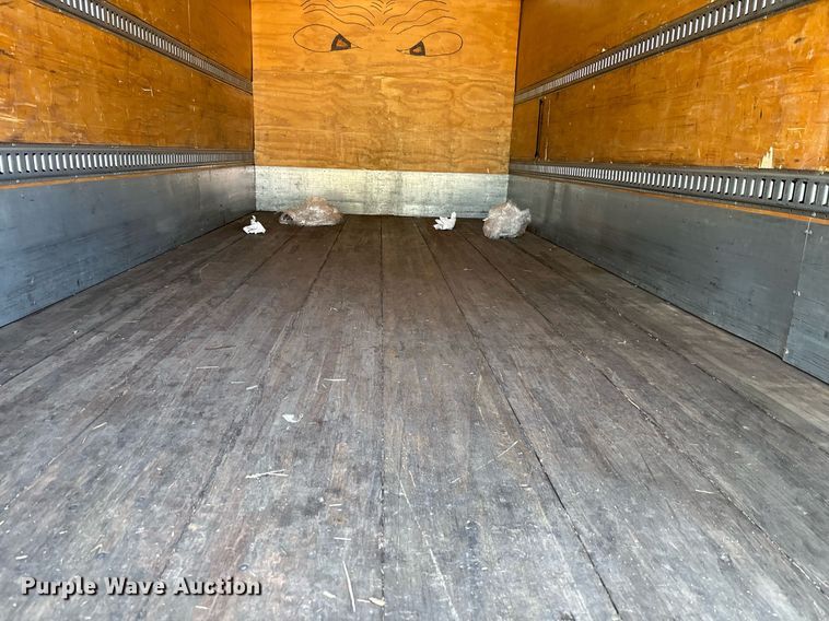 image for item EC1084 2014 Freightliner M2106 box truck