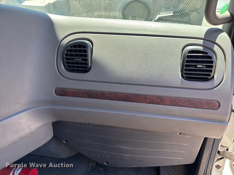 image for item EC1084 2014 Freightliner M2106 box truck