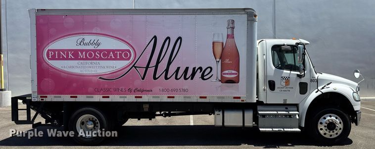 image for item EC1087 2013 Freightliner M2106 box truck