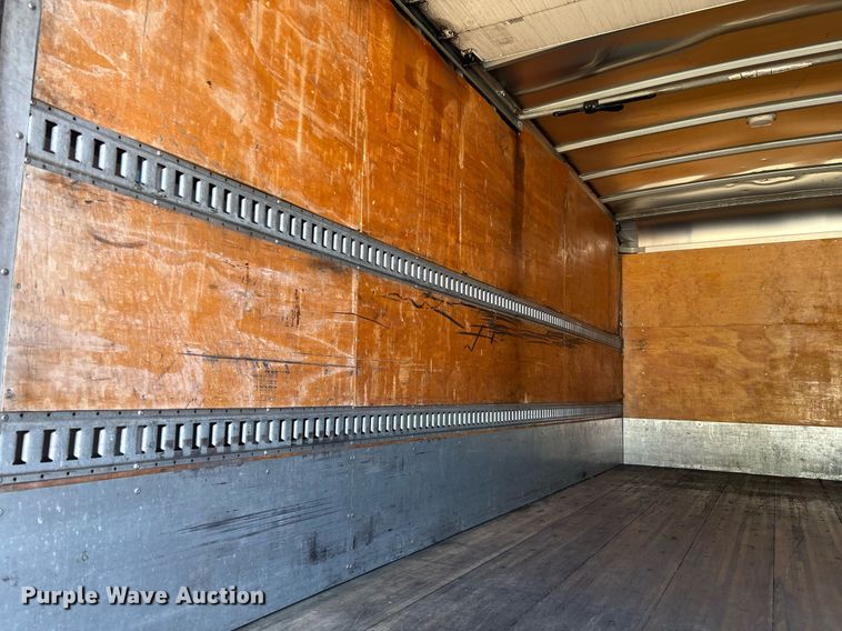 image for item EC1087 2013 Freightliner M2106 box truck