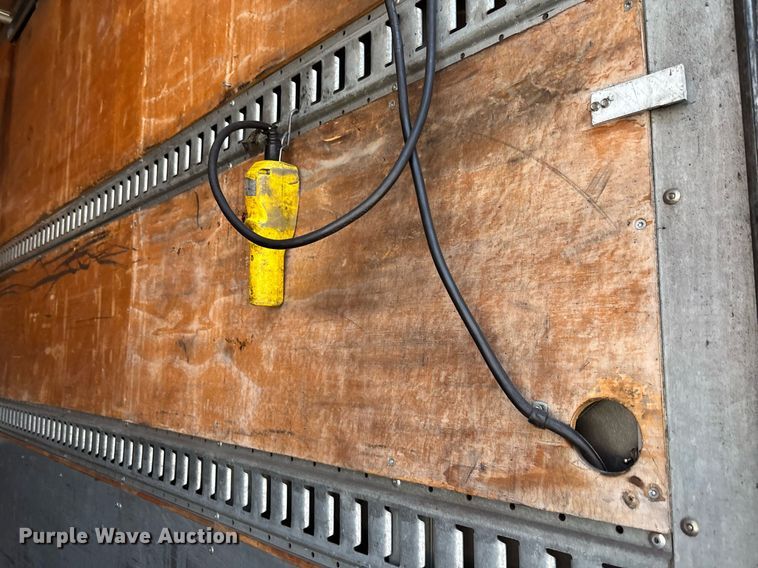 image for item EC1087 2013 Freightliner M2106 box truck