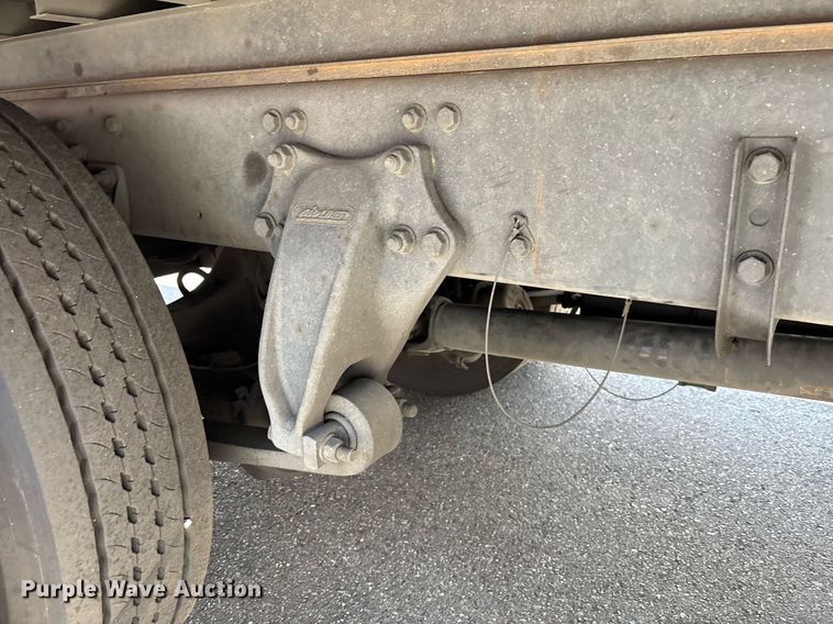 image for item EC1087 2013 Freightliner M2106 box truck