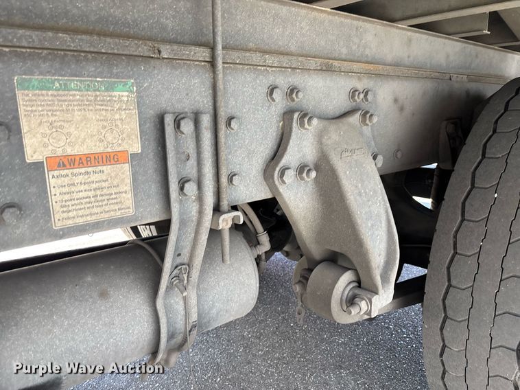 image for item EC1087 2013 Freightliner M2106 box truck