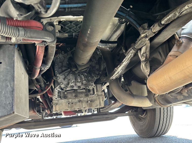 image for item EC1087 2013 Freightliner M2106 box truck