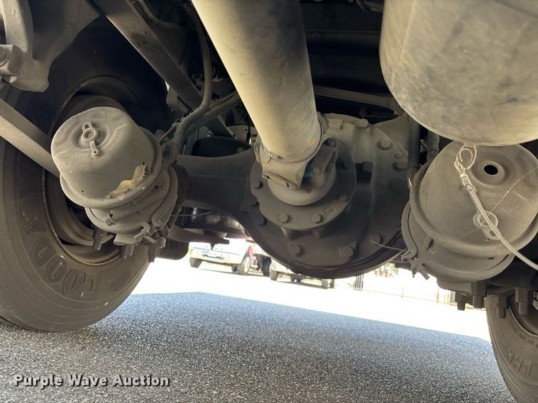 image for item EC1087 2013 Freightliner M2106 box truck