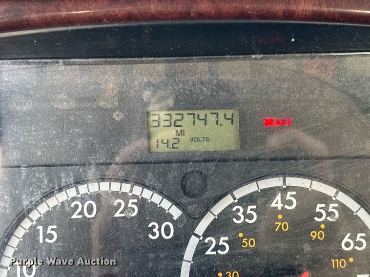 image for item EC1087 2013 Freightliner M2106 box truck