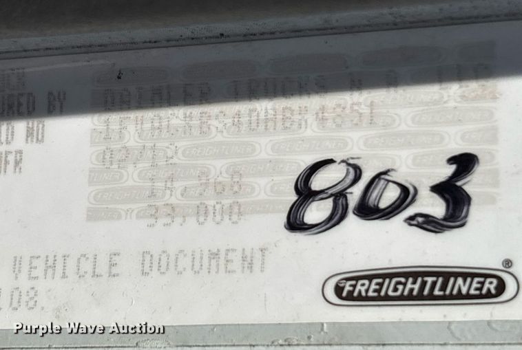image for item EC1087 2013 Freightliner M2106 box truck