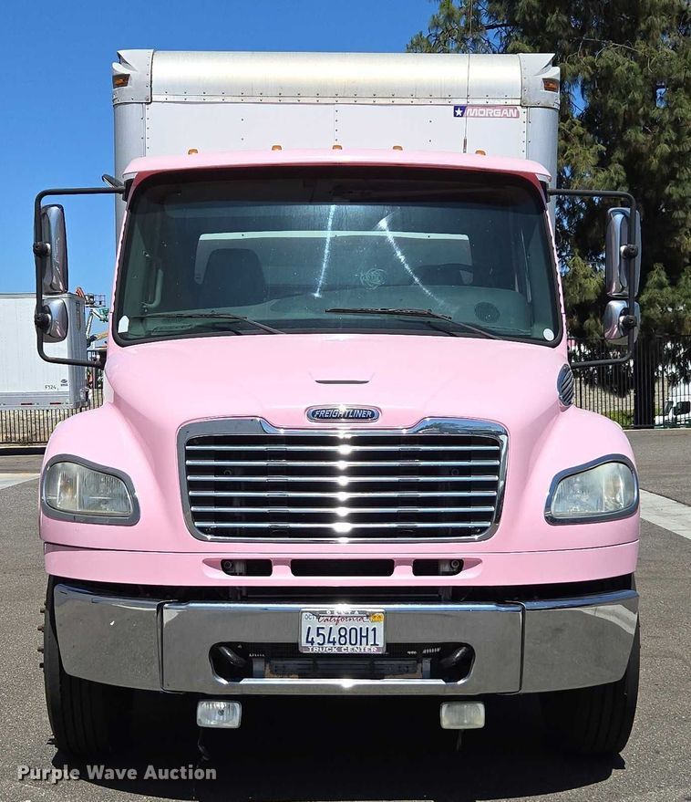 image for item EC1088 2013 Freightliner M2106 box truck