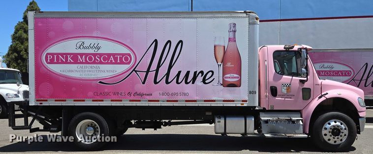 image for item EC1088 2013 Freightliner M2106 box truck