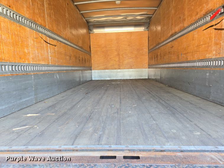 image for item EC1088 2013 Freightliner M2106 box truck