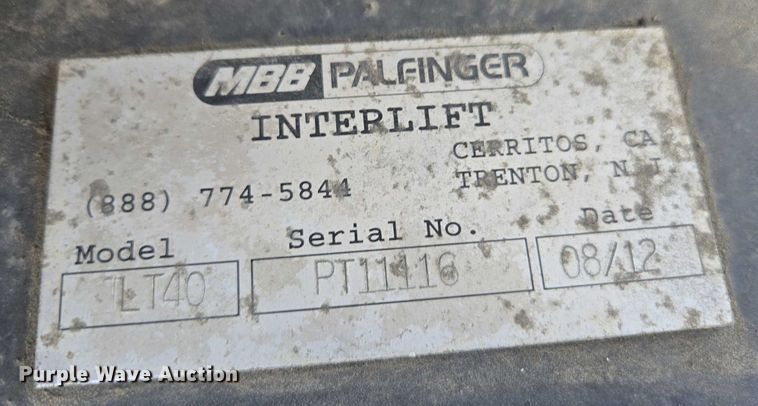 image for item EC1088 2013 Freightliner M2106 box truck