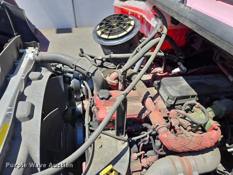 image for item EC1088 2013 Freightliner M2106 box truck