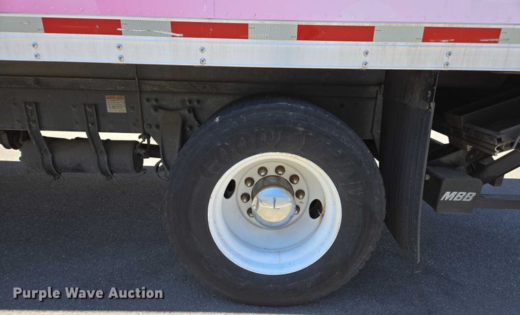 image for item EC1088 2013 Freightliner M2106 box truck