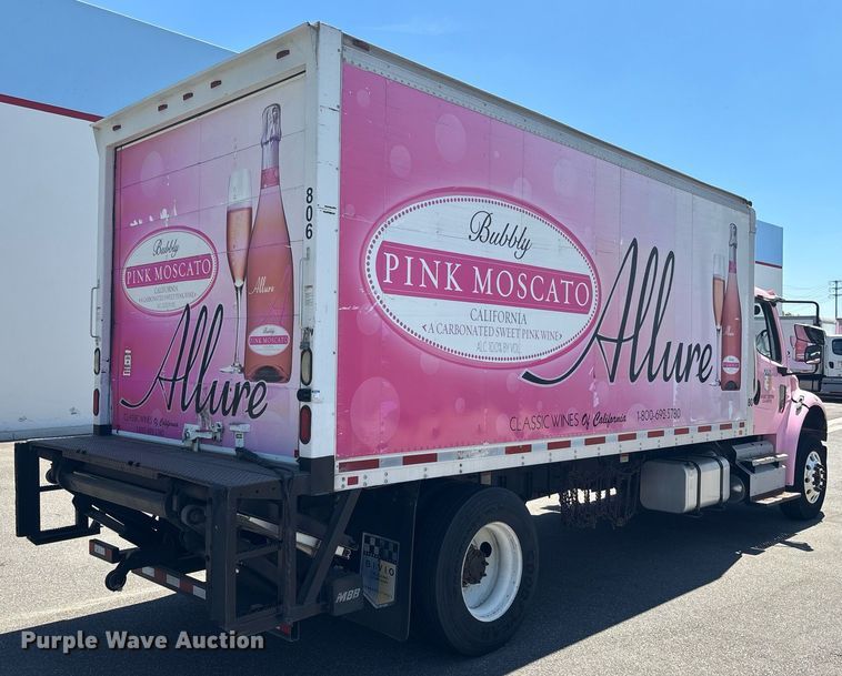 image for item EC1089 2013 Freightliner M2106 box truck