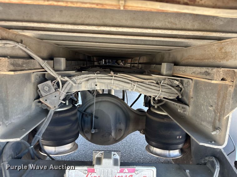 image for item EC1089 2013 Freightliner M2106 box truck