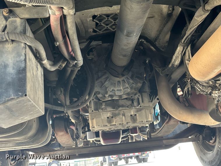 image for item EC1089 2013 Freightliner M2106 box truck