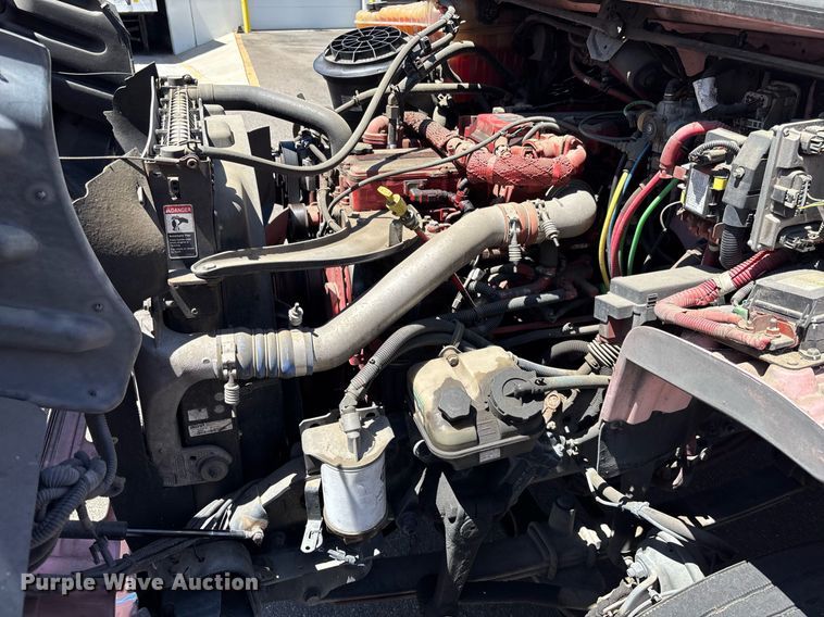 image for item EC1089 2013 Freightliner M2106 box truck