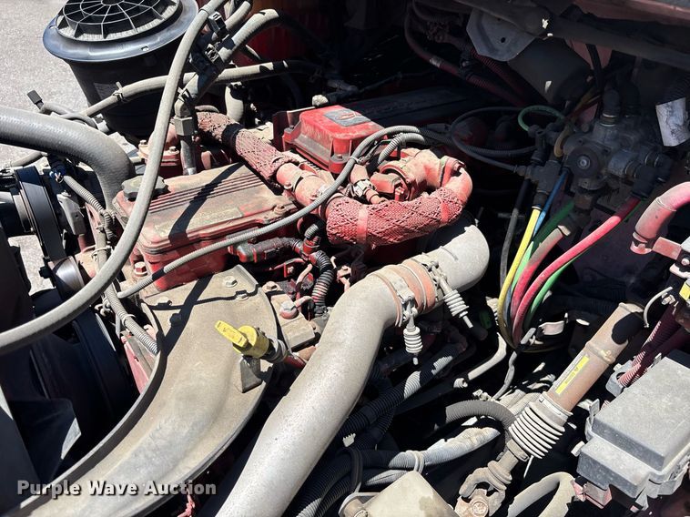 image for item EC1089 2013 Freightliner M2106 box truck