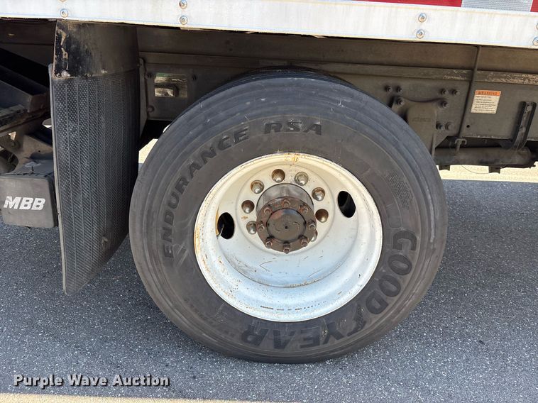 image for item EC1089 2013 Freightliner M2106 box truck