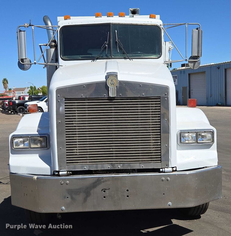 image for item EC1101 1996 Kenworth T800 dump truck