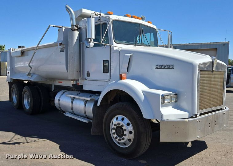 image for item EC1101 1996 Kenworth T800 dump truck