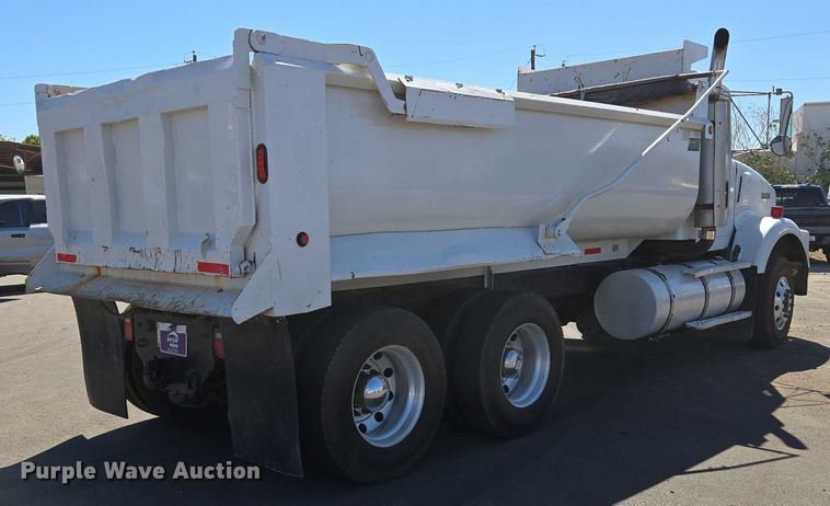 image for item EC1101 1996 Kenworth T800 dump truck