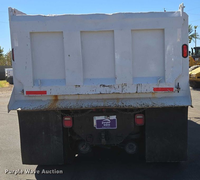 image for item EC1101 1996 Kenworth T800 dump truck
