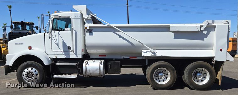 image for item EC1101 1996 Kenworth T800 dump truck