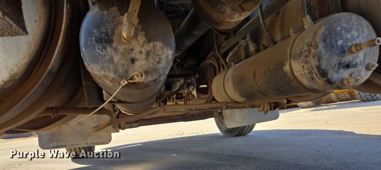 image for item EC1101 1996 Kenworth T800 dump truck