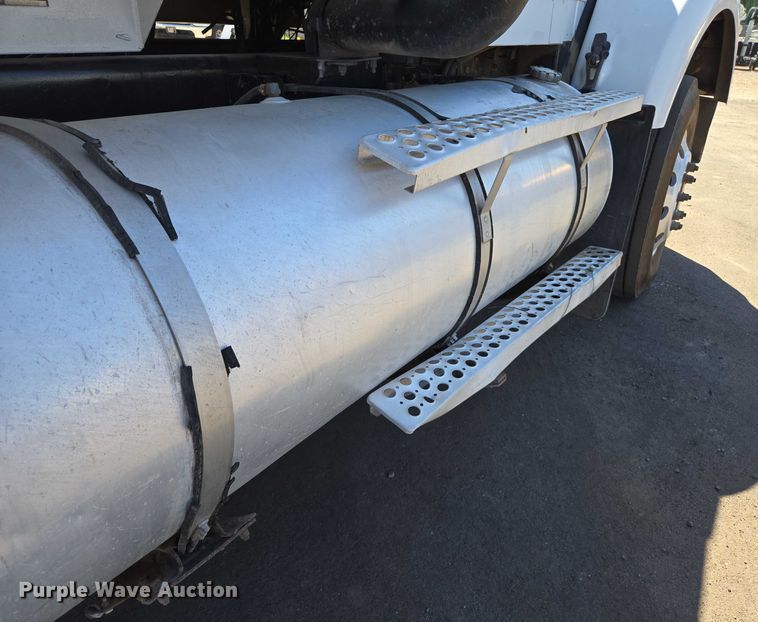 image for item EC1101 1996 Kenworth T800 dump truck