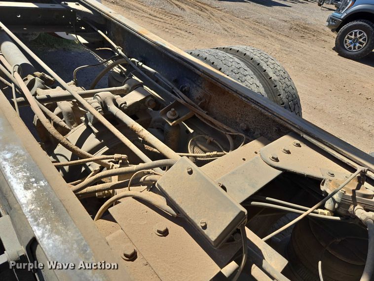 image for item EC1101 1996 Kenworth T800 dump truck