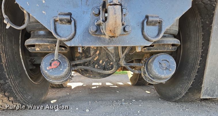 image for item EC1101 1996 Kenworth T800 dump truck